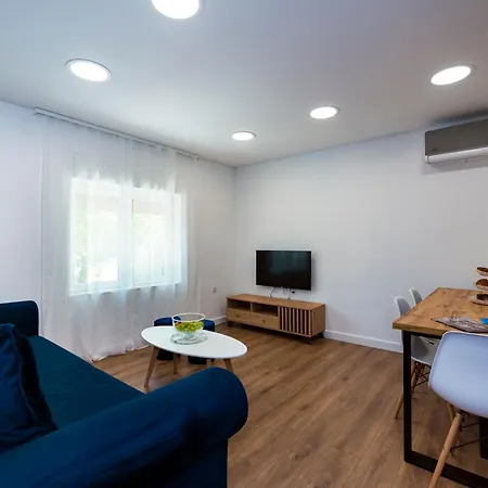 M&M Pelivan Apartments Solin Exterior photo