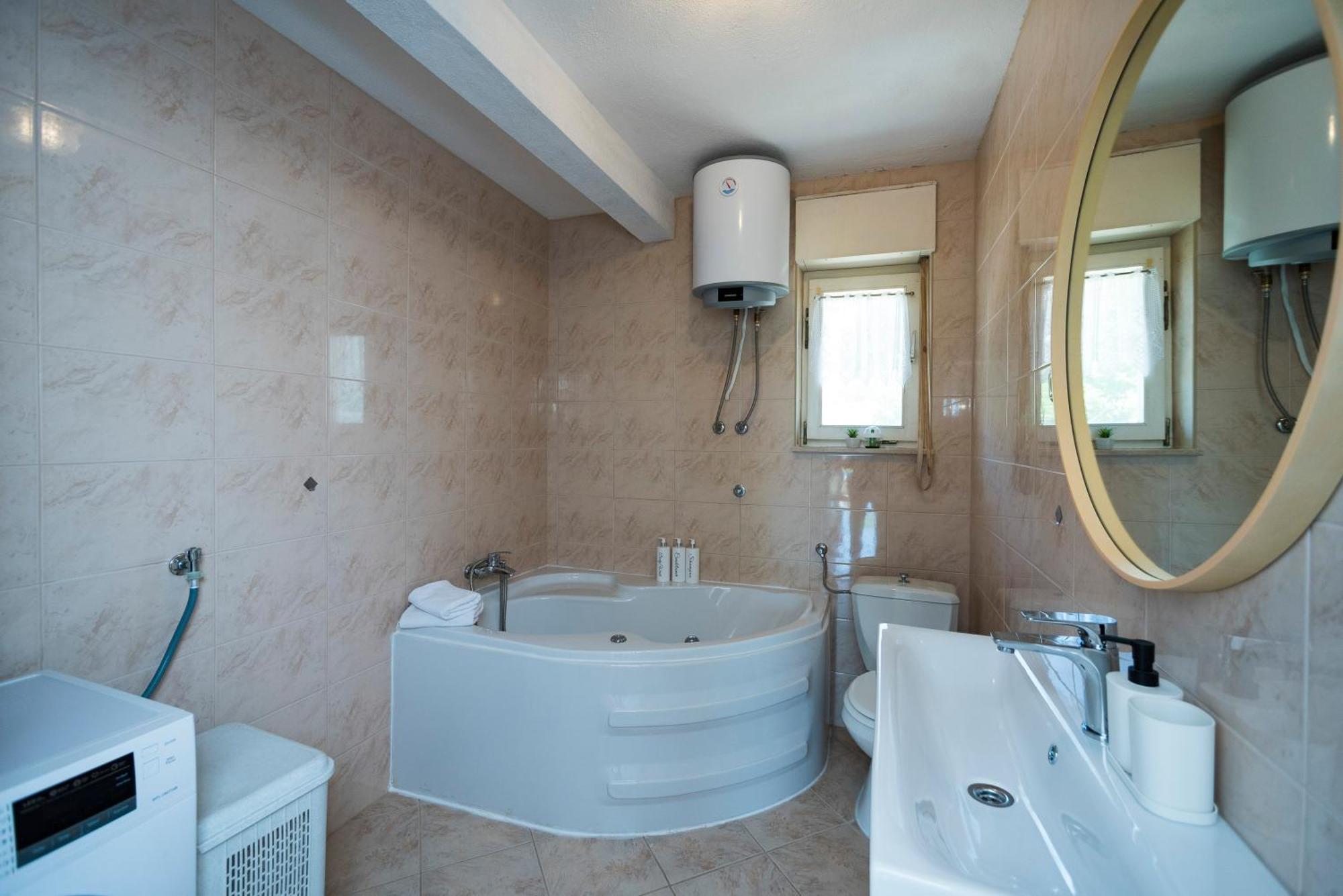 M&m Pelivan Apartment Solin