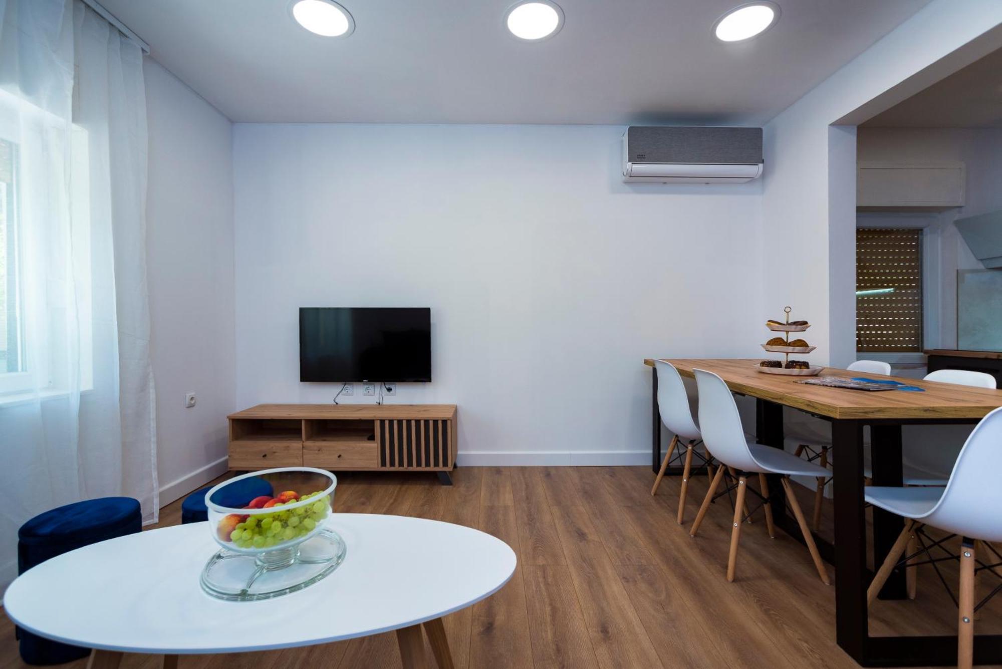 Apartment M&m Pelivan Solin